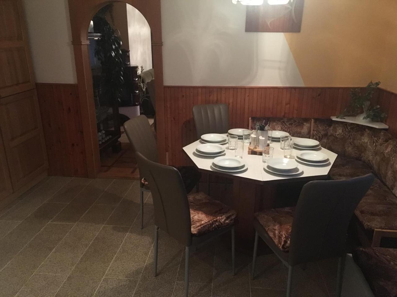דירות Apartman Olesnik מראה חיצוני תמונה
